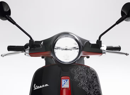 Vespa Primavera 125 Disney Mickey Mouse Edition