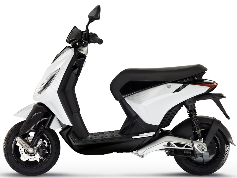 Electric Piaggio 1 - Forever White 2024- Save £300 Upon Registration